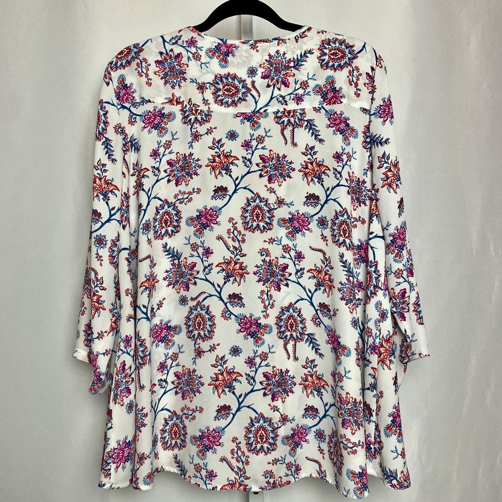 Style & Co. Womenʻs White | Blue Floral 3/4 Sleeve Button Down Blouse Large - Picture 6 of 7